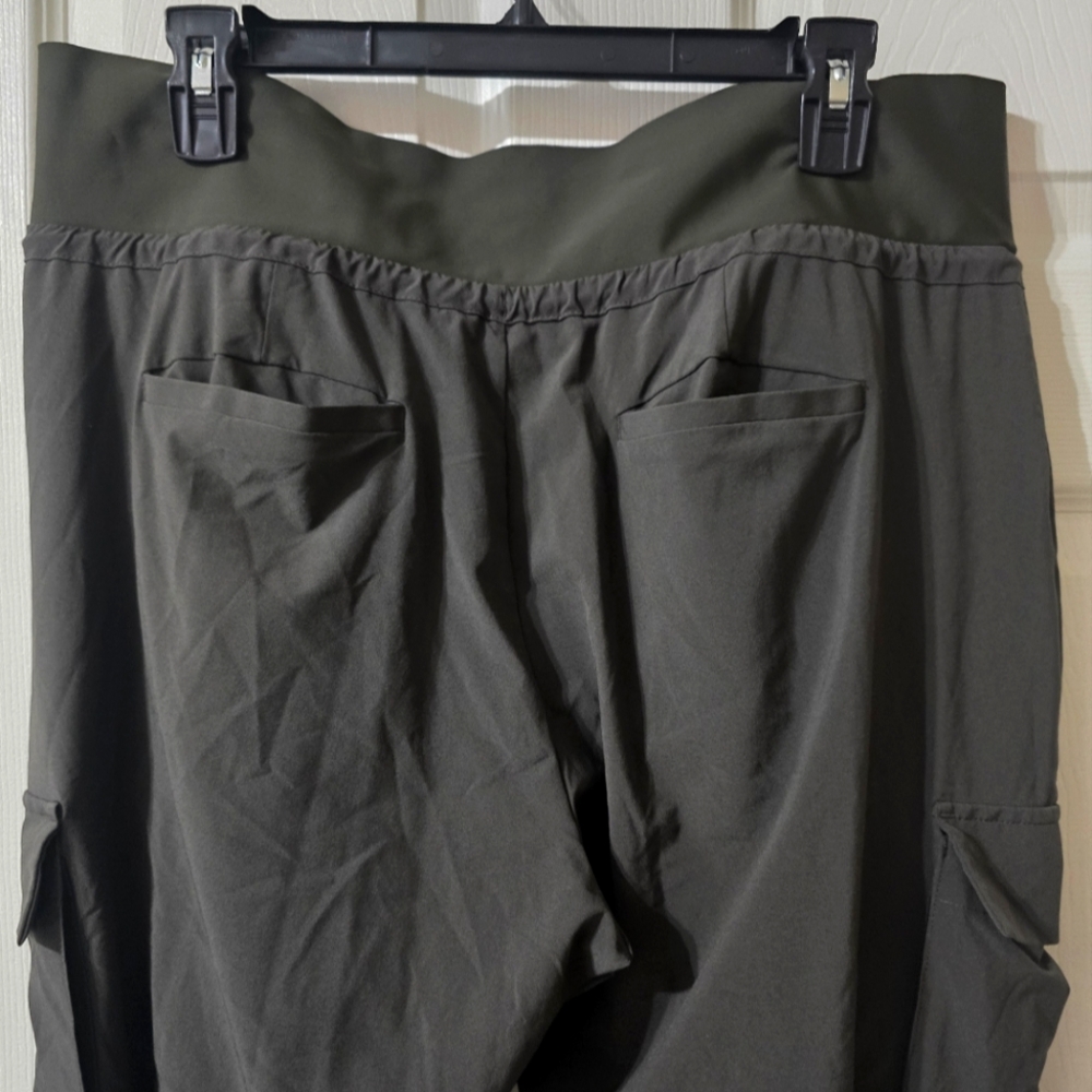 Athleta Sutton Cargo Joggers, Olive Green, Pull-On, Knit Waistband, Sz 14, EUC! - Picture 8 of 9